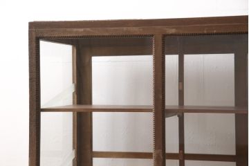 アンティークのガラスケースをリペア&カスタム!斜めだった棚板を水平に製作。(ショーケース、陳列棚)