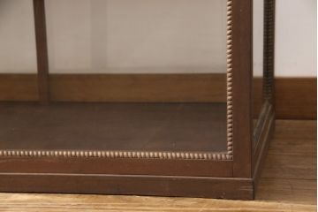 アンティークのガラスケースをリペア&カスタム!斜めだった棚板を水平に製作。(ショーケース、陳列棚)