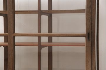 アンティークのガラスケースをリペア&カスタム!斜めだった棚板を水平に製作。(ショーケース、陳列棚)