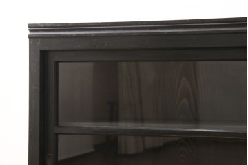 大正期のガラス戸棚をリペア&カスタム!天板を設置し、棚板は新しいものに交換。欠損したガラスは交換。全体を1トーン落ち着いた色味に着色仕上げ。(収納棚、戸棚、キャビネット)