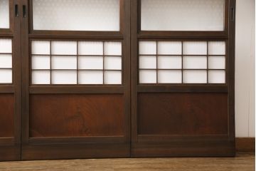 格子戸4枚セットをリペア&カスタム!リサイズし、新たに引手を取り付け。ガラスは麻の葉模様のガラスに交換。自然な茶色に着色仕上げ。(障子戸、引き戸、建具)