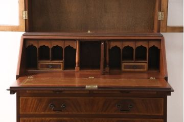 ビューローブックケースをリペア&カスタム!脚をカットし高さを調整。(収納棚、キャビネット、ワークデスク、在宅ワーク、在宅用)