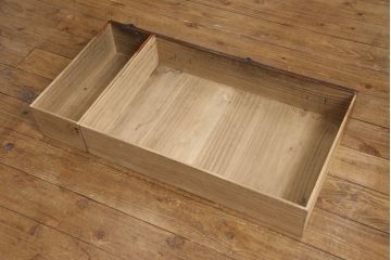 和製アンティークの長持の見た目を変えずに綺麗にリペア!古い風合いを残した仕上げ。(箪笥、収納箱、時代箪笥、ディスプレイ、店舗什器)