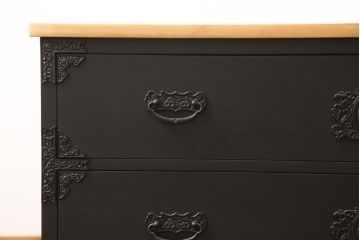 箪笥をリペア&カスタム!ヒノキ新材の天板を取り付け。本体のみマットブラックにペイントしツートンカラーに。(収納タンス、 ローボード、引き出し、チェスト)