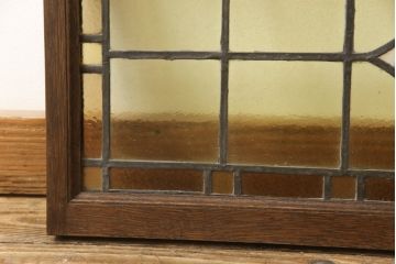 ステンドグラス明かり取りの見た目を変えずに綺麗にリペア!枠の欠損した部分を新規製作し、現状に合わせて着色。(欄間、建具、明り取り)