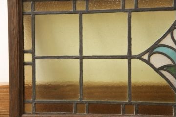 ステンドグラス明かり取りの見た目を変えずに綺麗にリペア!枠の欠損した部分を新規製作し、現状に合わせて着色。(欄間、建具、明り取り)