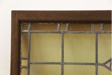 ステンドグラス明かり取りの見た目を変えずに綺麗にリペア!枠の欠損した部分を新規製作し、現状に合わせて着色。(欄間、建具、明り取り)