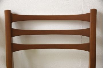 ビンテージのチェア4脚セットをリペア&カスタム!座面を張り替え、木部は1トーン落ち着いた色味に着色仕上げ。(ダイニングチェア、椅子、ヴィンテージ、北欧)