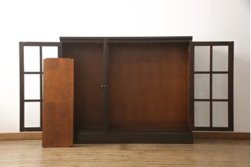 北海道民芸家具のサイドキャビネットをリペア&カスタム!高品質リペアを施し、新たに台輪を取り付け。(サイドボード、収納棚、戸棚、本箱、ブックケース)