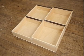 松本民芸家具のテレビ台をリペア&カスタム!本体の色味に馴染むよう着色した木脚を取り付け。(ローボード、テレビボード、サイドボード、戸棚)