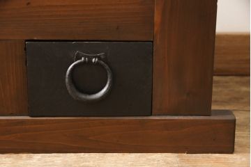 水屋箪笥をリペア&カスタム!金具の欠損箇所には近しいものを取り付け、金網部分をクリアガラスに交換。木部は現状の品物に合わせて着色。(サイドボード、食器棚、収納棚、戸棚)