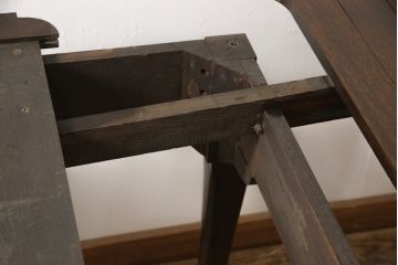 イギリスアンティークのテーブルの見た目を変えずに綺麗にリペア!1トーン落ち着いた色味に着色し、ワックス塗装仕上げ。(エクステンションテーブル、ダイニングテーブル、拡張式テーブル)