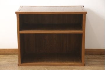 戸棚をリペア&カスタム!戸棚内部に補強材を張り付け天板補強。内部は本体のお色味に合わせて着色、本体は現状をベースにして1トーン程落ち着いた色味に着色。(関東水屋箪笥、キャビネット、収納棚)
