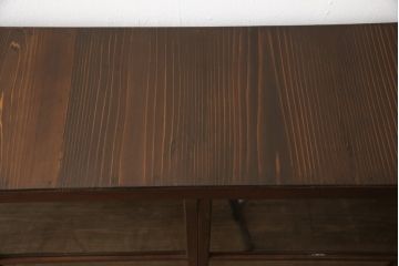 ガラス戸棚をリペア&カスタム!天板・背板を張り替え、染みや変色部分はバフ掛けを施し色合わせ。強度を持たせるため支柱を設置。本体は現状をベースに着色。(収納棚、サイドボード、キャビネット)
