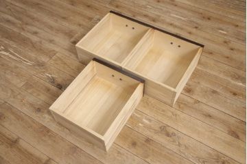 水屋箪笥をリペア&カスタム!上段収納部に栗材にて棚板製作。下段収納部にある棚板2枚を取り外し、新たに製作した棚板に交換。(食器棚、茶箪笥、戸棚、収納棚)