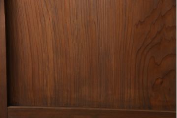 ガラス帯戸4枚をリペア&カスタム!ご希望サイズにリサイズし、引手や戸車は新しく取付。下桟は新材を使用して加工。本体の色味に合わせて着色。(ガラス戸、引き戸、建具)