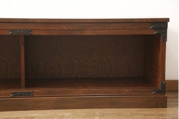 ローボードをリペア&カスタム!新材を使用して台輪を製作し、ご希望位置に配線穴開け加工。新材で製作する台輪は、出来る限り本体と違和感がないように着色。(リビングボード、テレビ台、テレビボード、ビンテージ)