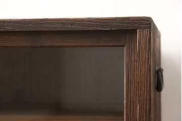 ガラス戸棚をリペア&カスタム!脚の取り付け、棚板・棚受を追加製作。本体は現状をベースに着色。(収納棚、戸棚、キャビネット)