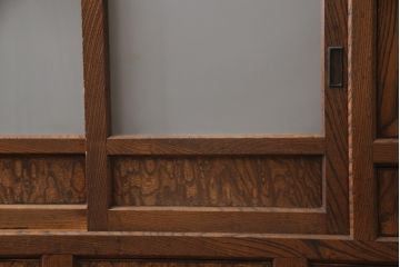 関東水屋箪笥サイドボードをリペア&カスタム!ガラスはすりガラスへ交換。木部は新材を使用した部分は元のお色味に合わせて着色し、本体はクリアワックスにて仕上げ。(食器棚、キャビネット、収納棚、戸棚)