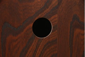 ローボードをリペア&カスタム!脚を取り付け、配線穴開け加工。本体はそのままで、新材部分は雰囲気が合うように着色。(テレビボード、テレビ台、リビングボード、収納棚)