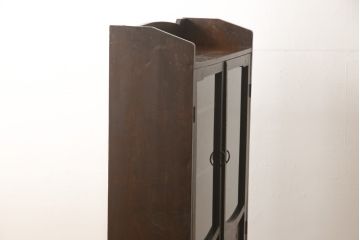 戸棚の見た目を変えずに綺麗にリペア!元の雰囲気を残して仕上げ。(収納棚、本箱、ブックケース)