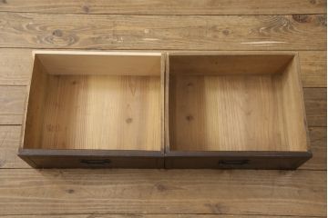 戸棚の見た目を変えずに綺麗にリペア!元の雰囲気を残して仕上げ。(収納棚、本箱、ブックケース)