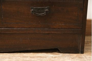 戸棚の見た目を変えずに綺麗にリペア!元の雰囲気を残して仕上げ。(収納棚、本箱、ブックケース)