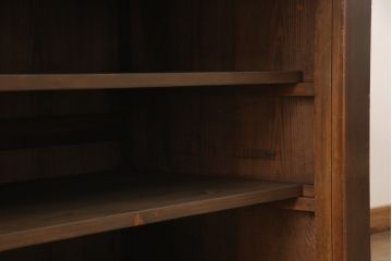 水屋箪笥をリペア&カスタム!棚板2枚製作し、天板落下防止の支えを取り外し。天板を新しく張り直し、内部補強。本体は現状をベース着色。(サイドボード、収納棚、戸棚、ローボード)