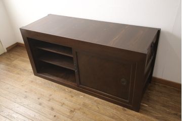 水屋箪笥をリペア&カスタム!棚板2枚製作し、天板落下防止の支えを取り外し。天板を新しく張り直し、内部補強。本体は現状をベース着色。(サイドボード、収納棚、戸棚、ローボード)