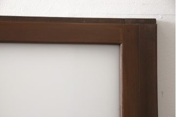ガラス戸2枚をリペア&カスタム!高さと幅をリサイズし、指定箇所にすりガラス・ダイヤガラス ・モールガラスを配置。戸車を取付け、全体的に着色後水性ワックスにて仕上げ。(建具、引き戸)