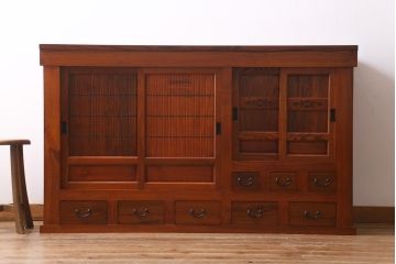 水屋箪笥サイドボードをリペア&カスタム!天板の溝に合わせガラスをはめ込み、本体とガラスの間の溝はコーキング加工。(収納棚、戸棚、テレビ台、キャビネット、食器棚)
