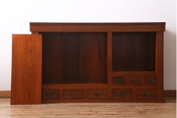 水屋箪笥サイドボードをリペア&カスタム!天板の溝に合わせガラスをはめ込み、本体とガラスの間の溝はコーキング加工。(収納棚、戸棚、テレビ台、キャビネット、食器棚)