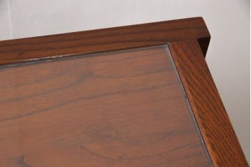 水屋箪笥サイドボードをリペア&カスタム!天板の溝に合わせガラスをはめ込み、本体とガラスの間の溝はコーキング加工。(収納棚、戸棚、テレビ台、キャビネット、食器棚)