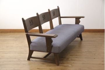 3人掛けソファをリペア&カスタム!座面はご希望の生地に張り替え。修繕箇所は本体と馴染ませ、現状をベース着色。(三人掛け、3Pソファ、トリプルソファ)