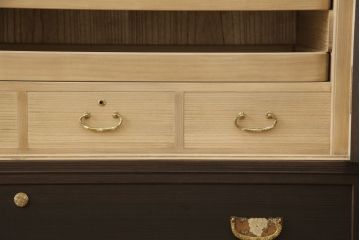 加茂総桐箪笥をリペア&カスタム!内部はそのままに、本体外側のみブラウン系で着色。(総桐たんす、引き出し、チェスト、着物箪笥、和タンス)
