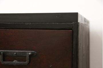 ローボードをリペア&カスタム!天板・木脚を製作し取り付け。欠損していた引手も取り付け。新材を使用した部分、本体は現状をベースに着色。(引き出し、リビングボード、テレビ台、テレビボード、ローチェスト)