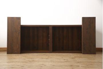 収納棚の見た目を変えずに綺麗にリペア!修繕箇所は本体と馴染ませ、本体は現状をベースにして1トーン程落ち着いた色味に着色。(キャビネット、食器棚、戸棚、本箱、サイドボード)