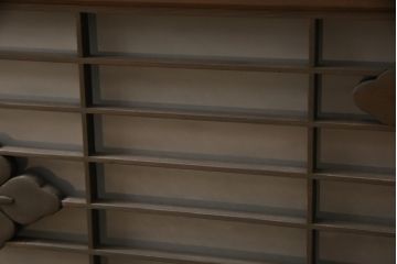 テレビ台をリペア&カスタム!ご希望の位置に配線用の穴あけ加工。建具のガラスは2枚ともすりガラスに交換。(テレビボード、ローボード、リビングボード、収納棚、戸棚)