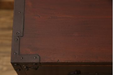 ローボードをリペア&カスタム!鉄脚を取り付け、側面に埋め木加工を施し、本体は現状の色味を活かして仕上げ。(ローチェスト、テレビ台、引き出し、和たんす、時代箪笥)