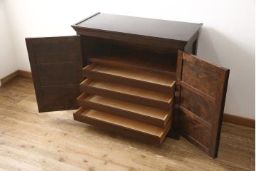和タンスをリペア&カスタム!上段は台輪を、下段は天板を製作してそれぞれ取り付け。(チェスト、引き出し、洋服タンス)