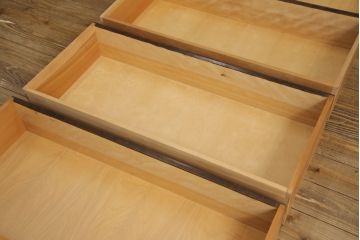 和タンスをリペア&カスタム!上段は台輪を、下段は天板を製作してそれぞれ取り付け。(チェスト、引き出し、洋服タンス)