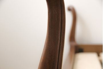 ベッドフレームをリペア&カスタム!ベッドの床面に合うようすのこを製作。色味は当店オーダー家具を参考に着色。(シングル、セミダブル)