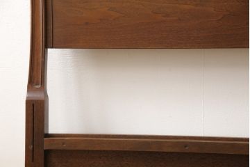 ベッドフレームをリペア&カスタム!ベッドの床面に合うようすのこを製作。色味は当店オーダー家具を参考に着色。(シングル、セミダブル)