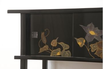 飾り棚をリペア&カスタム!傷が目立つ箇所に金継ぎのような塗装仕上げ。(茶棚、キャビネット)