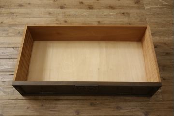 ワードローブの見た目を変えずに綺麗にリペア!ポール部分のフックを新品に交換。(衣装タンス、洋服タンス、引き出し、ヴィンテージ)