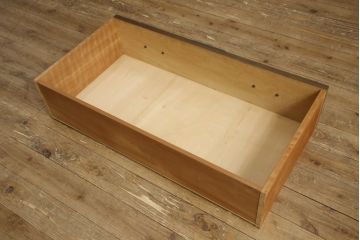 ワードローブの見た目を変えずに綺麗にリペア!ポール部分のフックを新品に交換。(衣装タンス、洋服タンス、引き出し、ヴィンテージ)