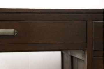 片袖デスクの見た目を変えずに綺麗にリペア!現状をベースに1トーン程落ち着いた色味に着色。(ワークデスク、机、在宅ワーク、在宅用)