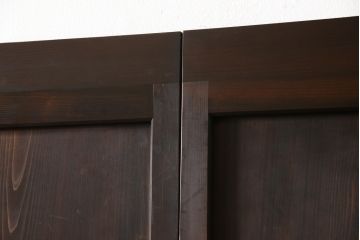 障子帯戸をリペア&カスタム!高さをリサイズし、既存の障子をプラスチック障子紙に張り替え。現状のお品物に合わせて1トーン程落ち着いた色に着色。(板戸、引き戸)