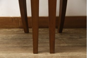 ダイニングチェア6脚セットをリペア&カスタム!座面をご希望の生地に張り替え。同生地・同系色の生地にてパイピングを取付け。(イス、椅子、アームチェア)