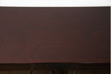 水屋箪笥キャビネットをリペア&カスタム!希望の高さにカットした脚を取り付け。新材使用の脚はリペア後の本体に合わせて着色。(食器棚、戸棚、収納棚、飾り棚)